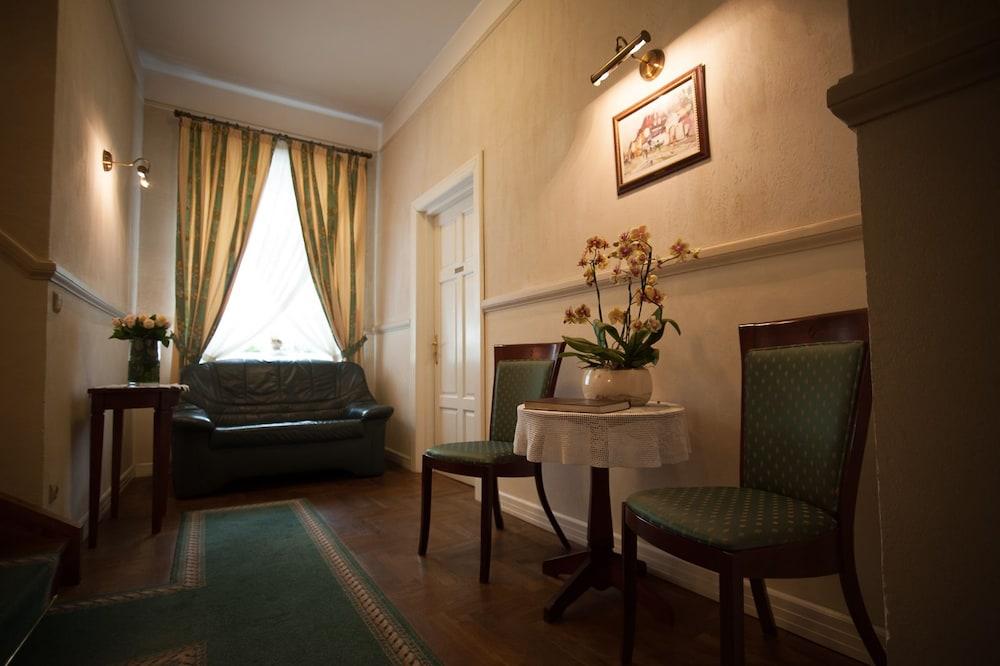 Aparthotel Karmel Krasków Exterior foto