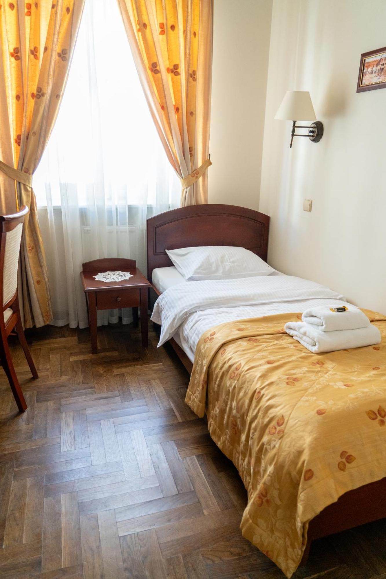 Aparthotel Karmel Krasków Exterior foto