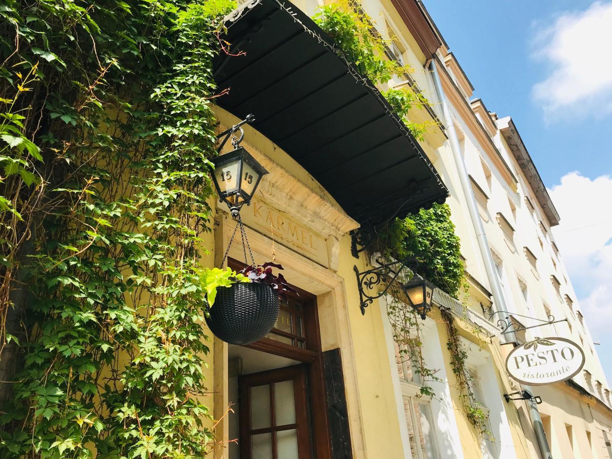 Aparthotel Karmel Krasków Exterior foto